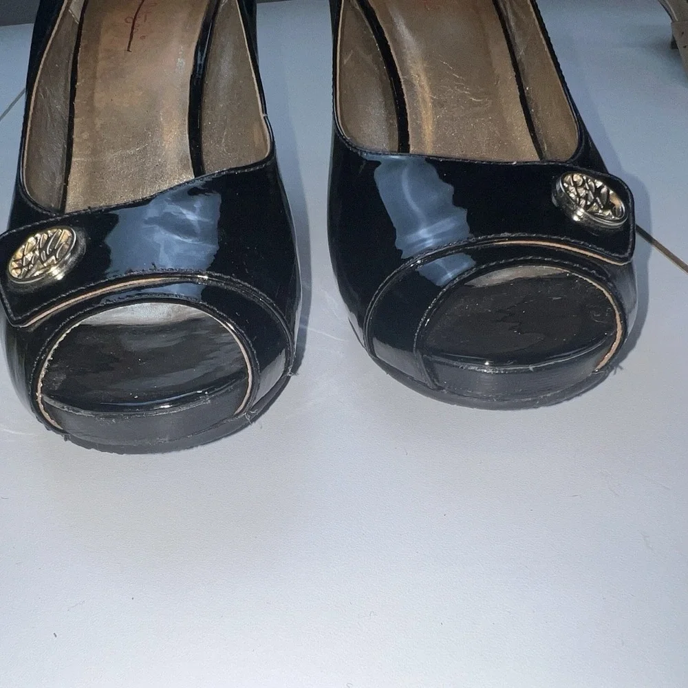 Lilly Pulitzer Black Patent Leather Wedge Peep Toe Classic Heels. 8.5 M